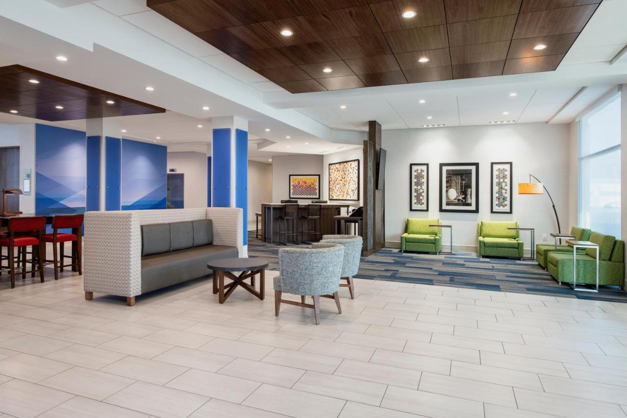 Holiday Inn Express & Suites Kelowna - East By Ihg Extérieur photo
